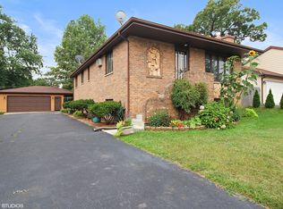 8823 W 84th St, Justice, IL 60458