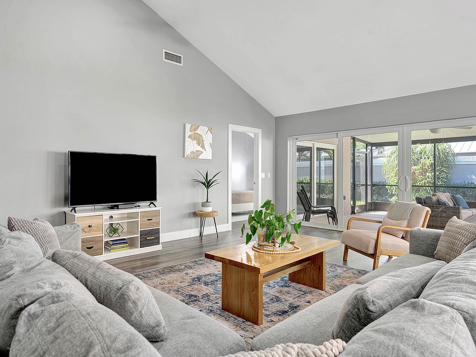 1st image of 310 Leeward Drive