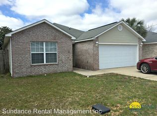 30 Snook Rd, Mary Esther, FL 32569