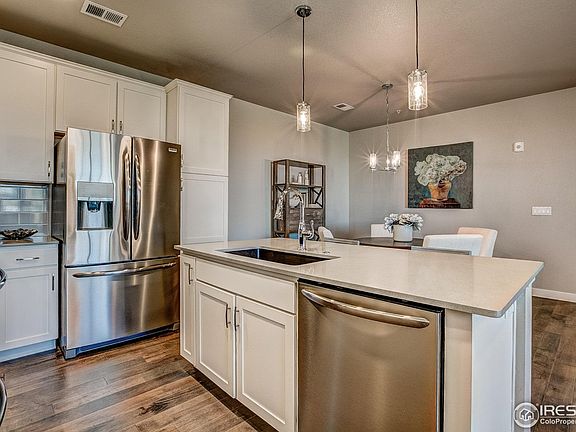 3rd image of 6809 Maple Leaf Dr #102