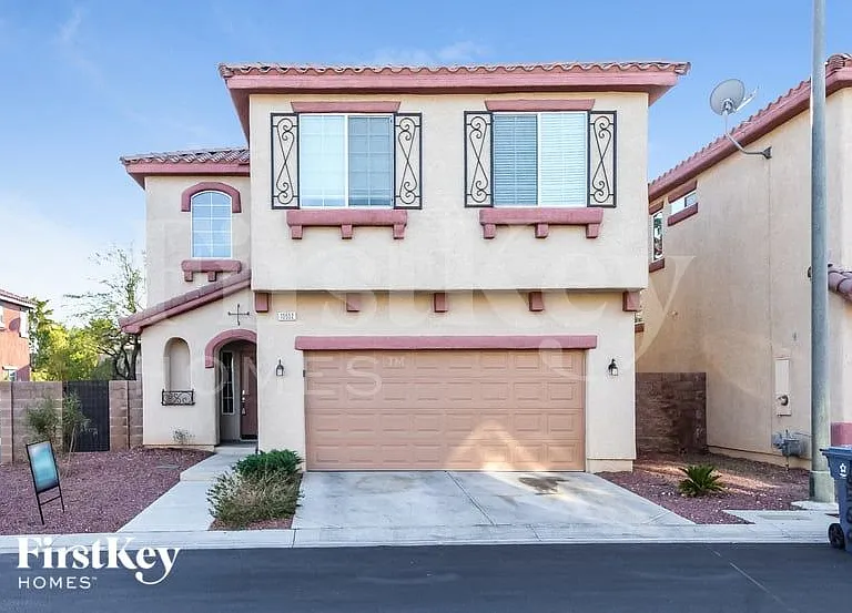 10552 Lessona St — Photo 1