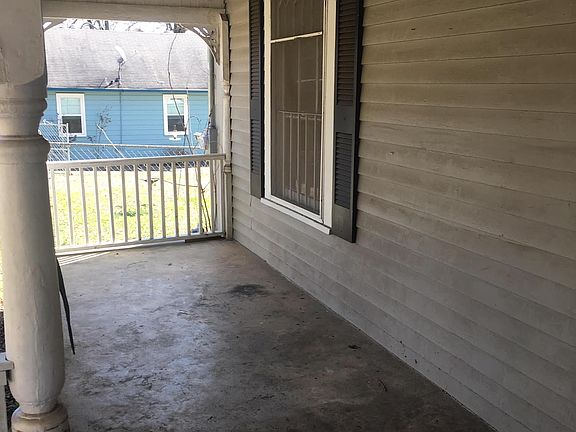 5th image of 345 Hawkins St SE
