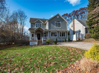 58 Satinwood Rd, Rocky Point, NY 11778