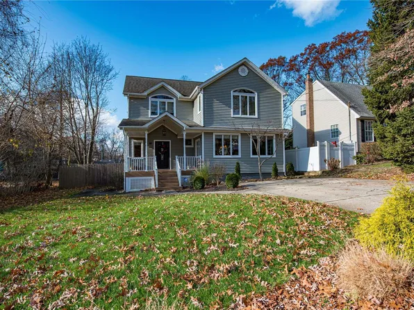 58 Satinwood Road, Rocky Point, NY 11778