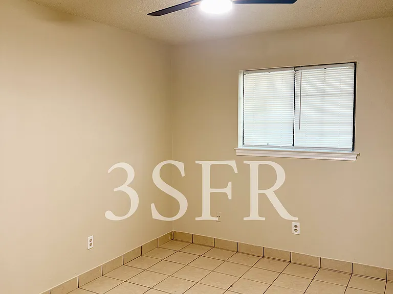 709 Long Ct #709 — Photo 3