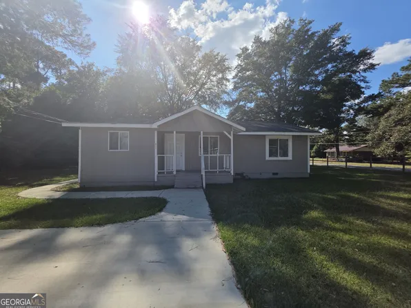 811 Lewis St, Montezuma, GA 31063