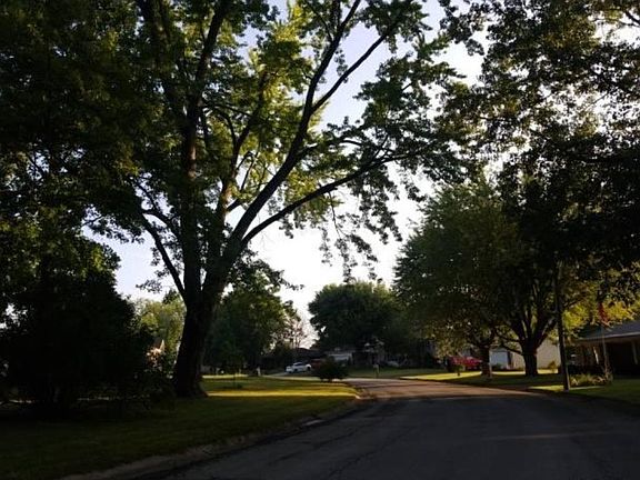 5th image of 400 North Dr