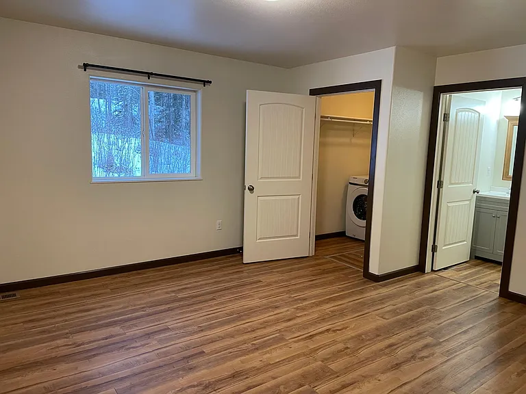 1732 N Birdsell Dr — Photo 3