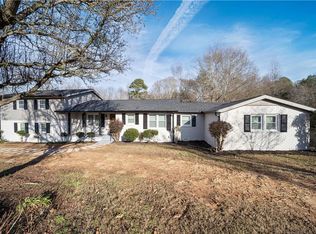 3245 Seagraves Mill Rd, Hull, GA 30646