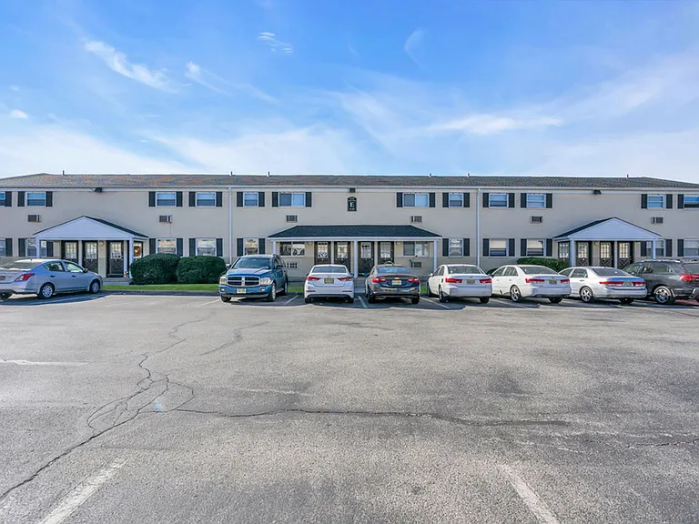 Laurelton Village Apartments — Photo 52