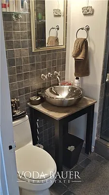 Rented by Voda Bauer Real Estate | media 7