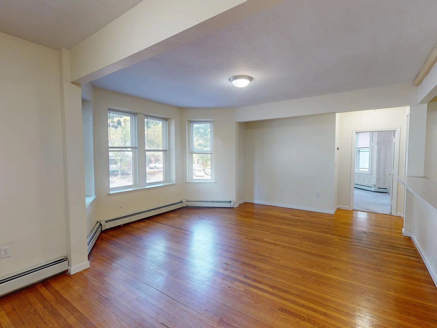 2 bed, 850 sqft, $3,399 — Photo 4