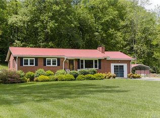 35 R & K Dr, Waynesville, NC 28786