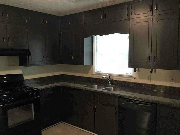 5th image of 705 Cedar Farms Dr