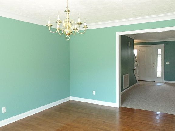 4th image of 1401 Misty Creek Dr