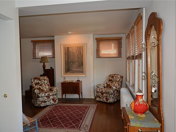 3rd image of 5706 Woodmont St