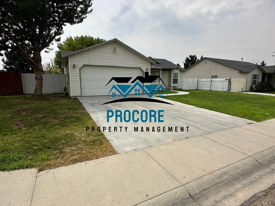 2313 W Grouse Ave