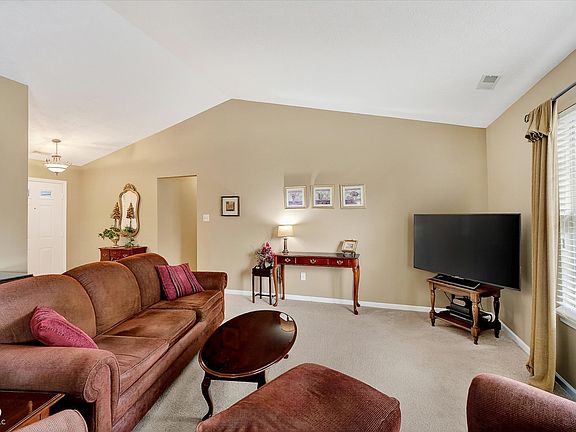 5th image of 1541 Brook Pointe Dr
