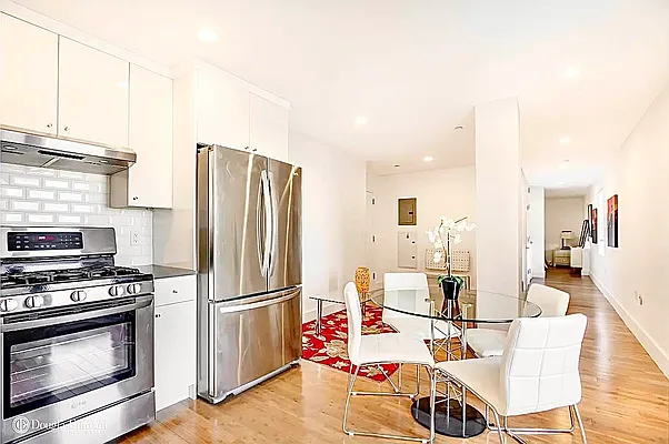 Rented by Century 21 Premier  | media 2