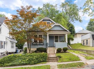 220 Washington Ave, Rutherford, NJ 07070