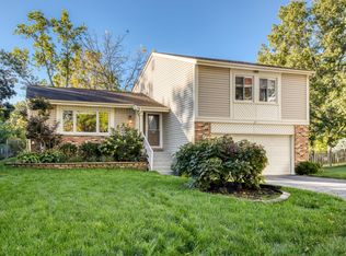 104 Croftwood Ct, Rolling Meadows, IL 60008