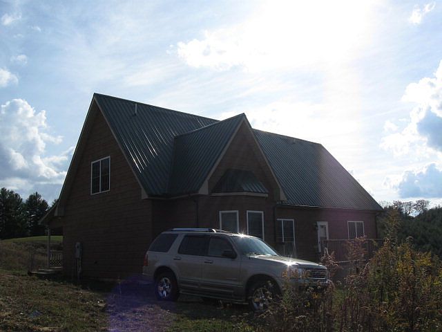2nd image of 161 Riverview Cir