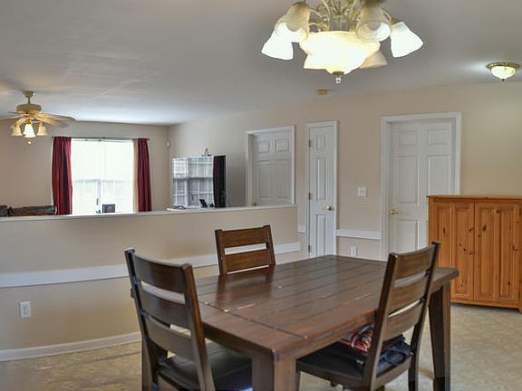 4th image of 131 S Kelle Leanne Ln SW