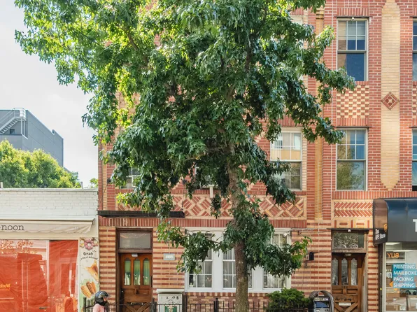 146 North Seventh Street image 13 of 36