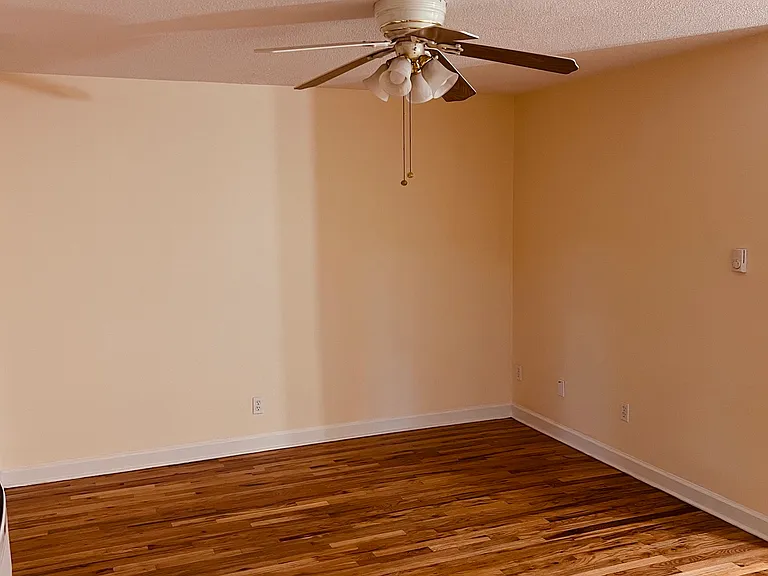 215 Edgemoor Rd #G — Photo 3