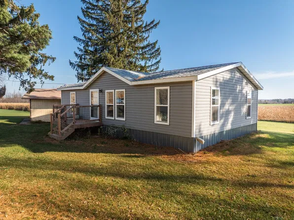 933 11th Street, Dallas, WI 54733