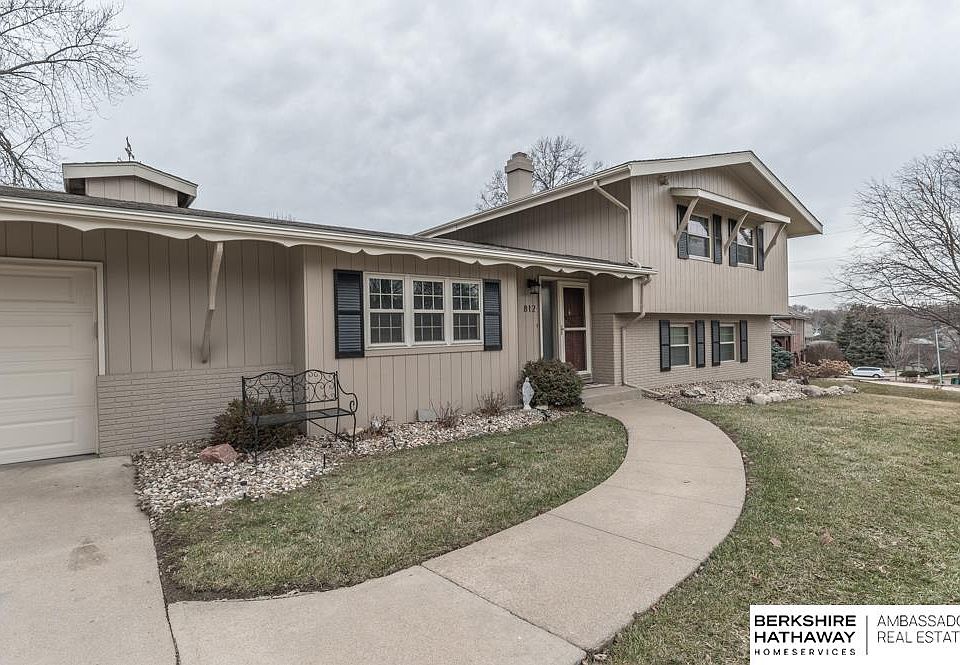 1st image of 812 Leawood Dr