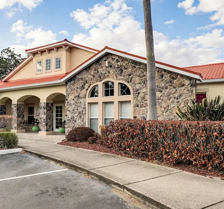2704 Club Cortile Cir