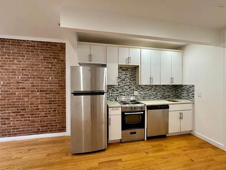 255 W 139th St #4 — Photo 9