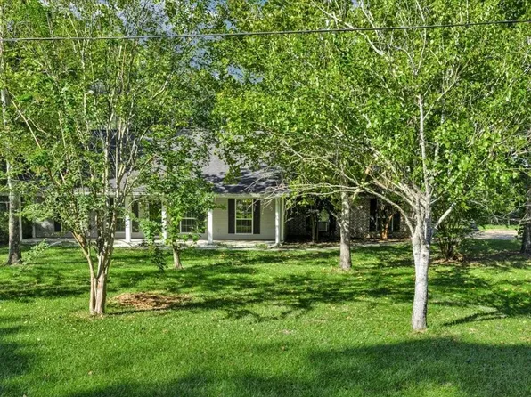 145 Bear Creek Dr, Lufkin, TX 75901