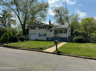 11 Valley Dr, Neptune, NJ