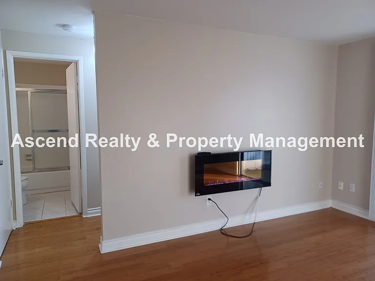 14095 SW Walker Rd #71 — Photo 10