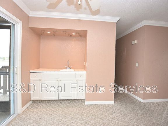 5th image of 1920 E Edgewood Dr APT S4