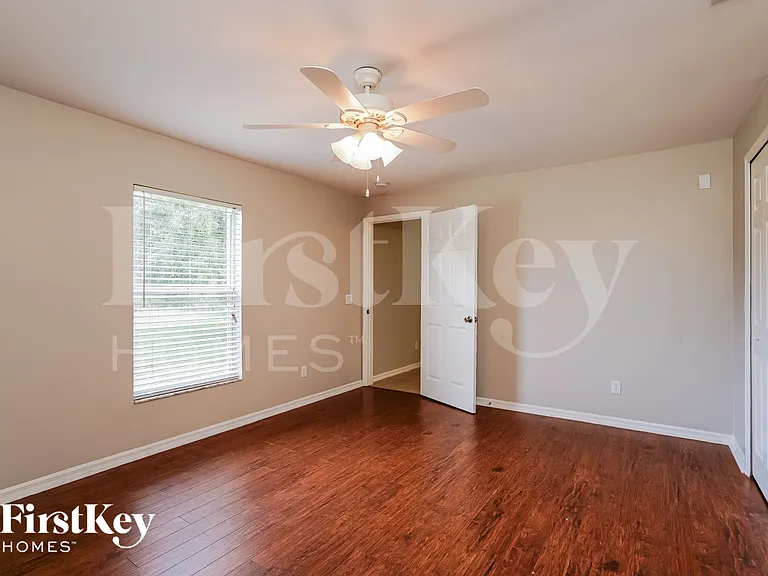 6490 Chabot Ave — Photo 9