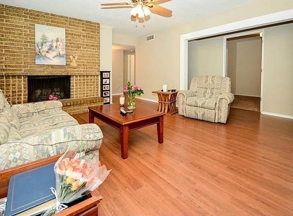 2nd image of 1109 Whitehall Dr