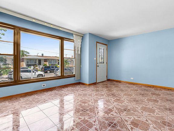 5th image of 3855 W 58th Pl
