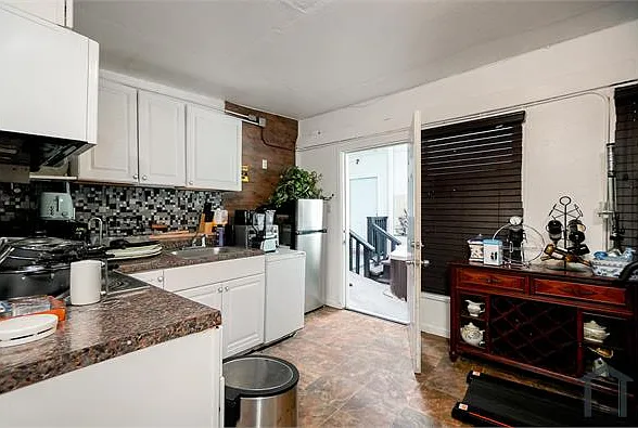 2510 E 21st St #1 — Photo 36