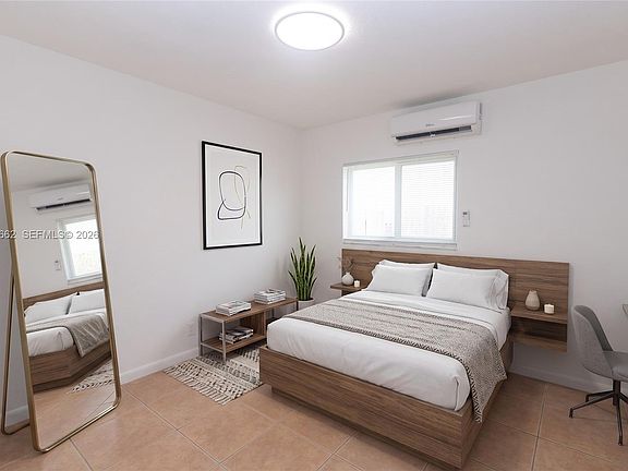 3rd image of 831 NW 1st Ave APT 2
