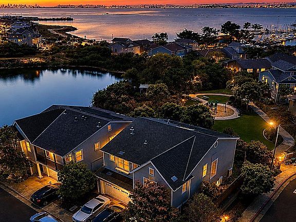 5th image of 200 Seapoint Pl