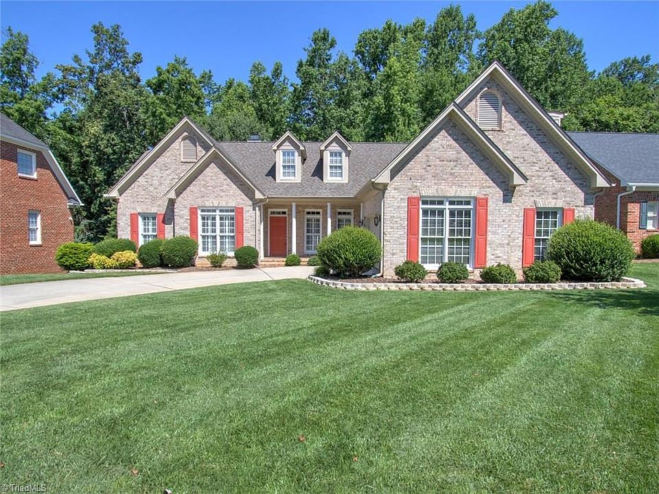 1st image of 15 Stonecreek Ct