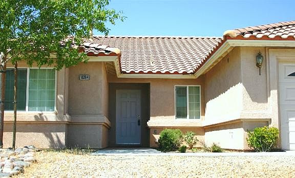 3rd image of 16364 Appletree Ln