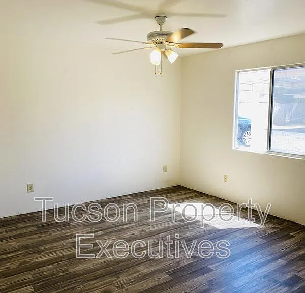 3319 E Presidio Rd #2 — Photo 9