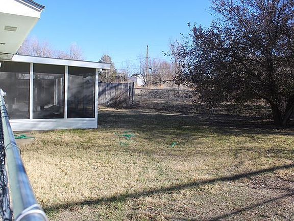 3rd image of 2423 Santa Fe Ave