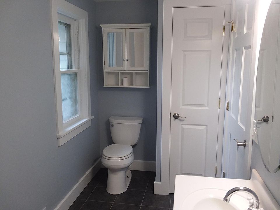 Updated bath with plenty of storage.