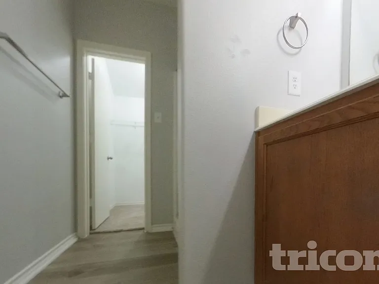 12809 Carpenter Ln — Photo 11