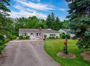 1985 Som Center Rd, Gates Mills, OH 44040